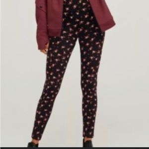 Cabi Floral Legging Style 4142